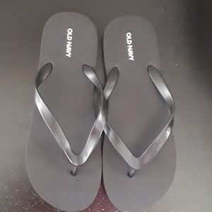 Old navy flip flops size 10